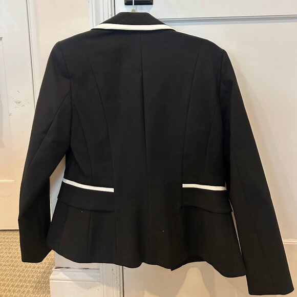 White House Black Market Contrast Signature Blazer NWOT - Picture 4 of 4